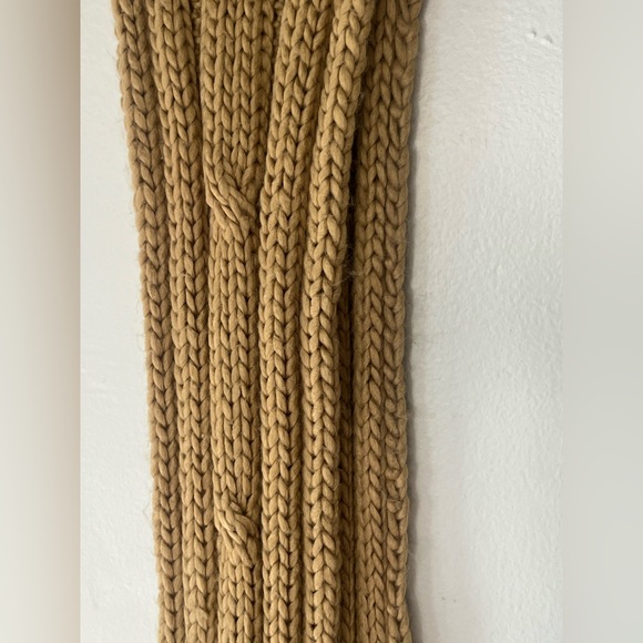 GAP Tan Cable Knit Scarf Fringe Tassels OS - Picture 2 of 6